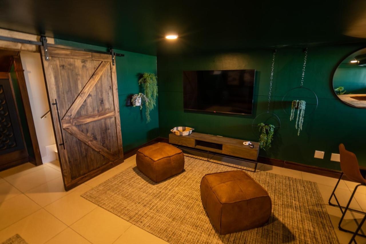 Deja Blue Beachfront Villa, Newly Renovated Langstrand المظهر الخارجي الصورة